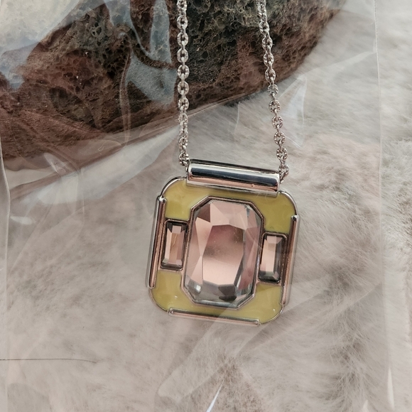 NWT Lia Sophia "Portal" yellow silver and cut crystal necklace - Picture 2 of 10